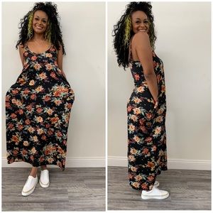 Midnight Floral Maxi Dress 👗